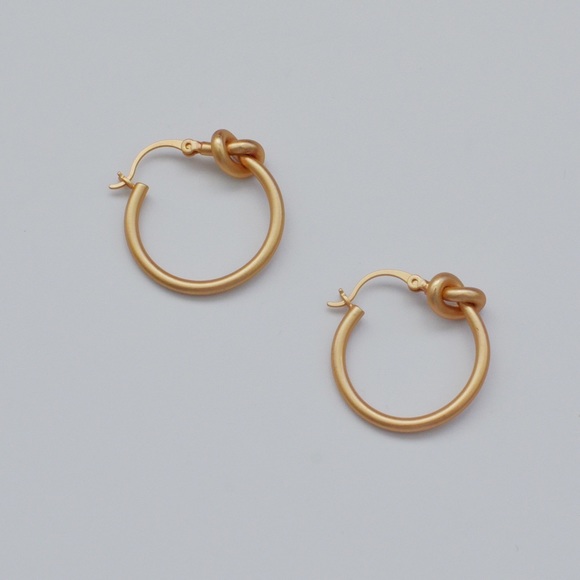 LAST Chic Knot Minimalist Matte Gold Hoop Earrings - Picture 3 of 4